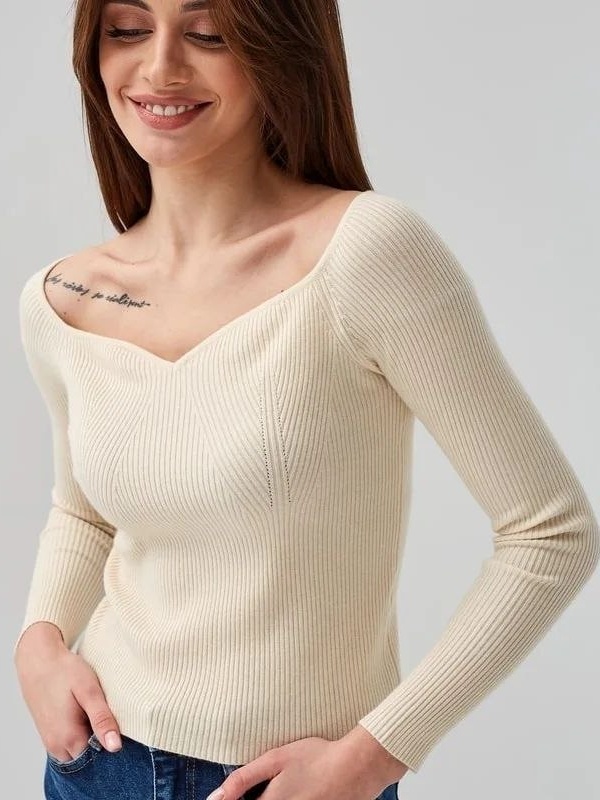 Кофта с красивым декольте LEG-А2436Т410 Кофта с красивым декольте LEG-А2436Т410