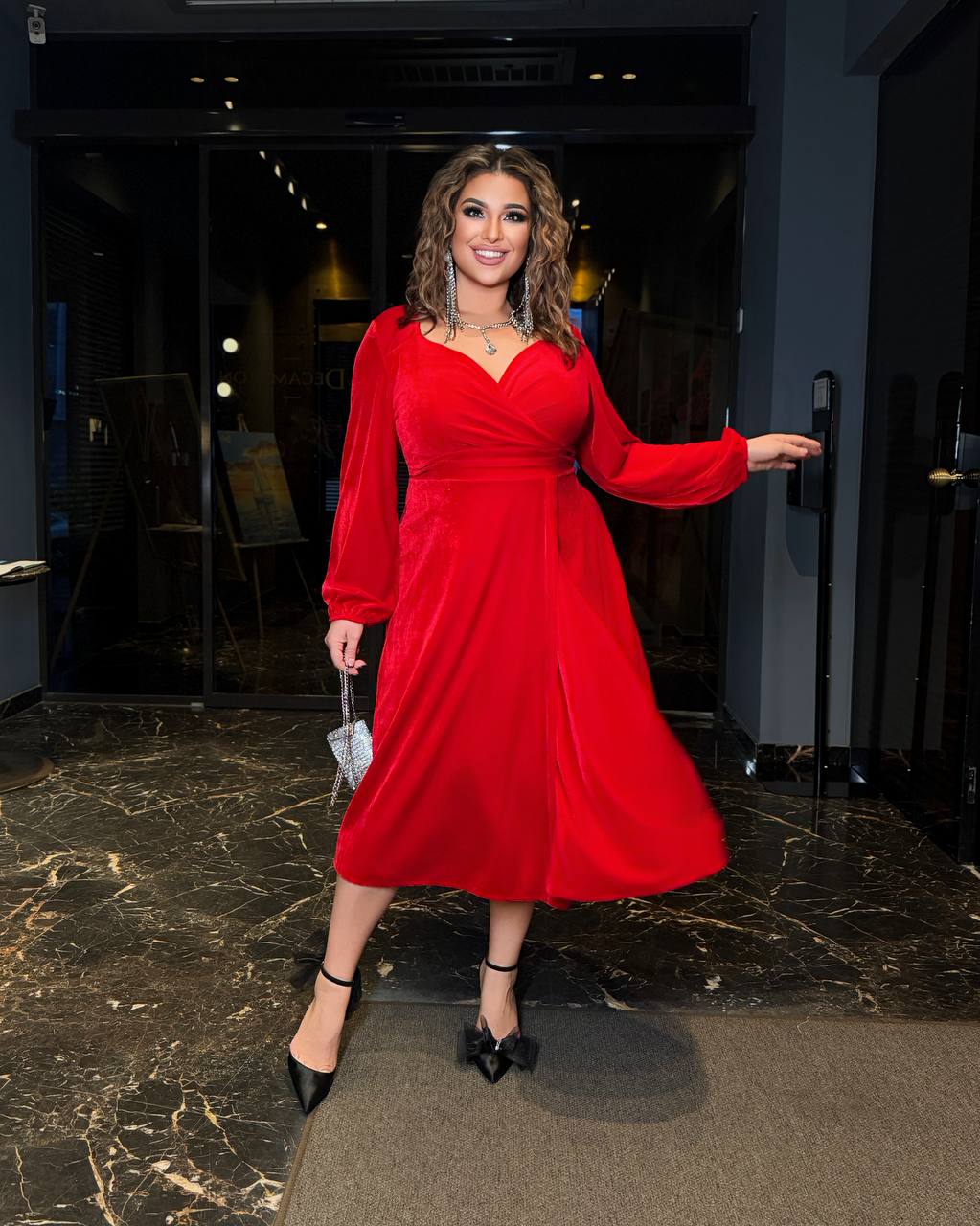 Бархатное платье миди MA-N2165T680 Бархатное платье миди MA-N2165T680