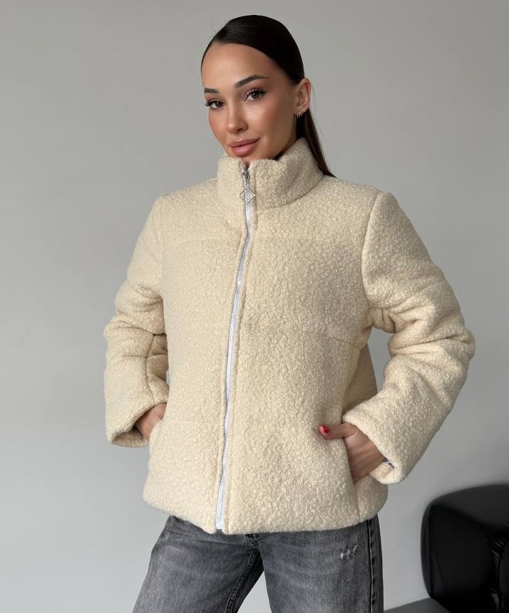 Жіноча куртка букле DMP-P4268T700