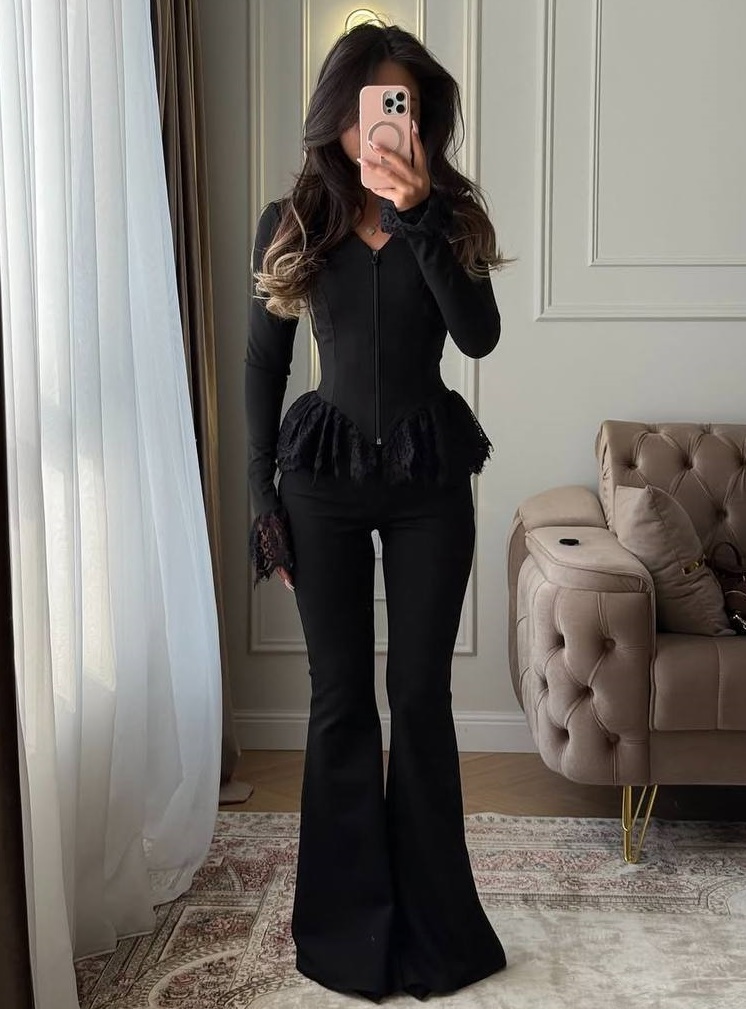 Красивый костюм с кружевом BRA-A300T719