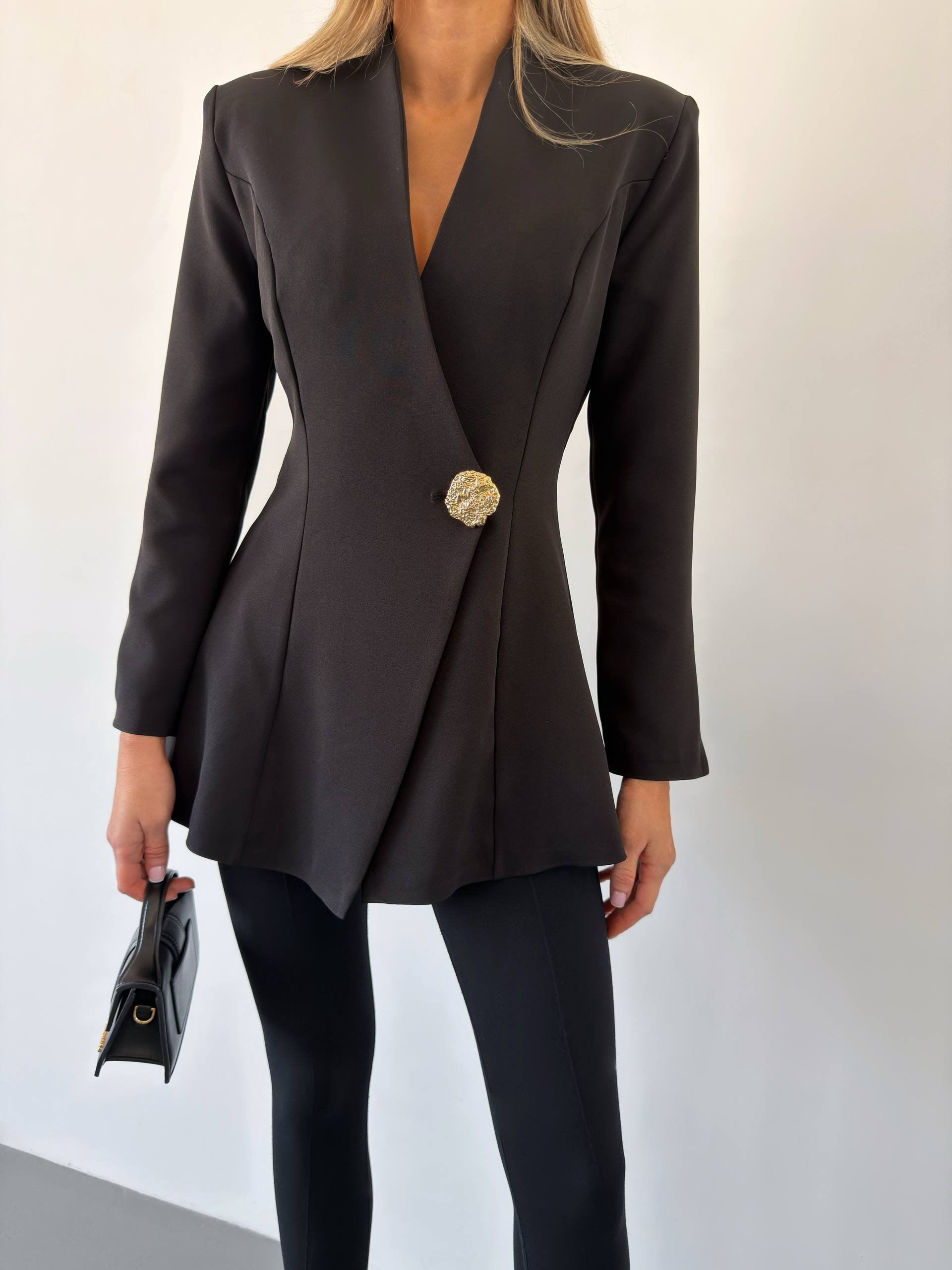 Пиджак с эффектной пуговицей MPK-A426T700 Пиджак с эффектной пуговицей MPK-A426T700