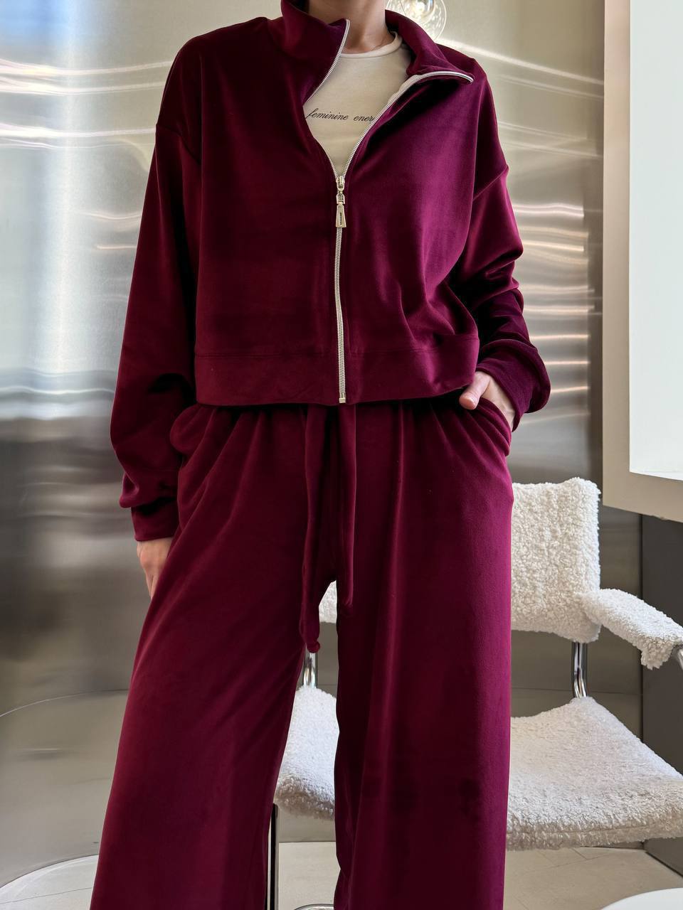 Велюровый прогулочный костюм MPK-A236T600 Велюровый прогулочный костюм MPK-A236T600