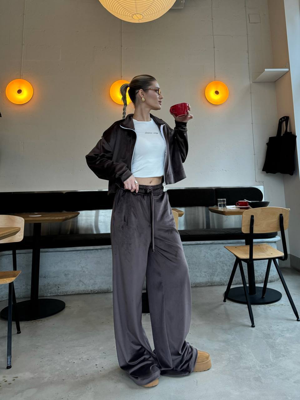 Велюровый прогулочный костюм MPK-A236T600 Велюровый прогулочный костюм MPK-A236T600